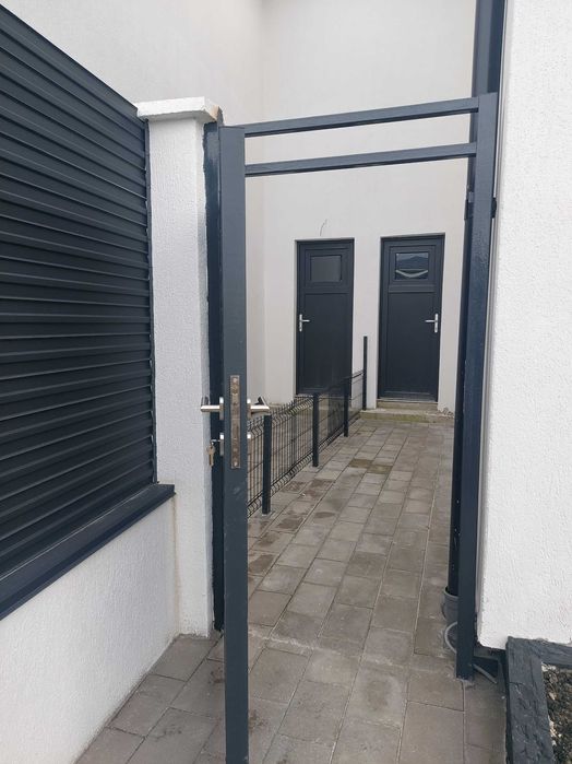 Persoana fizica vand casa