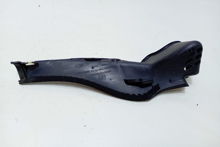 Ornament parbriz stanga 7700312795 Opel Vivaro  seria