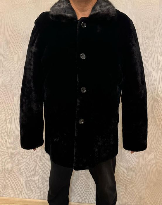 Продам мужскую шубу мутон