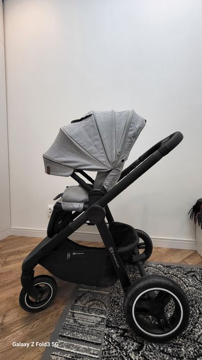 Коляска детская продам