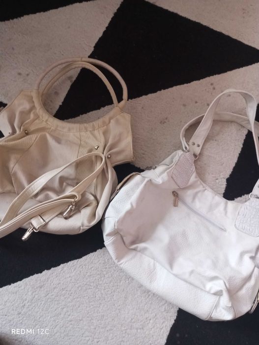 Два броя дамски чанти.