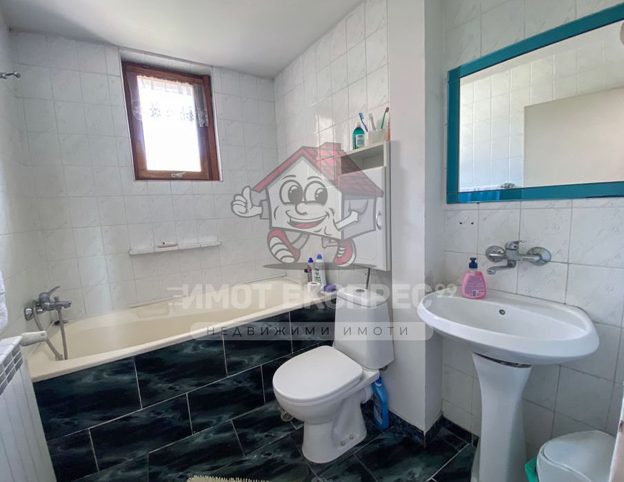 Самостоятелна къща, с гараж, партер, мансарда, панорамна гледка, ЦГЧ