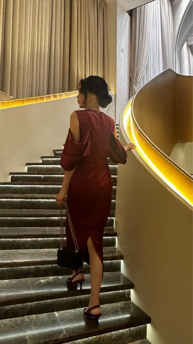 Продам платье для выпускного очень красивое