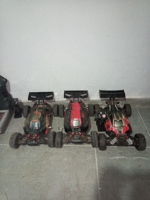 Mașinuțe electrice și pe  nitro  cu telecomandă