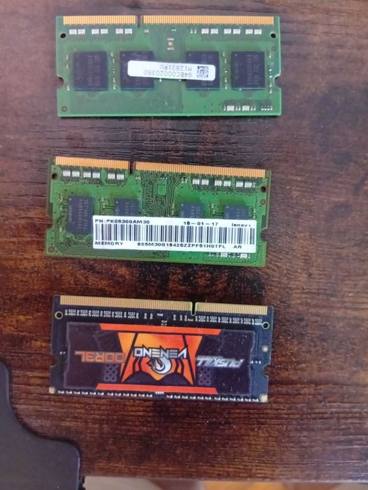 Placuțe RAM  2x 4ram și 1x 8ram