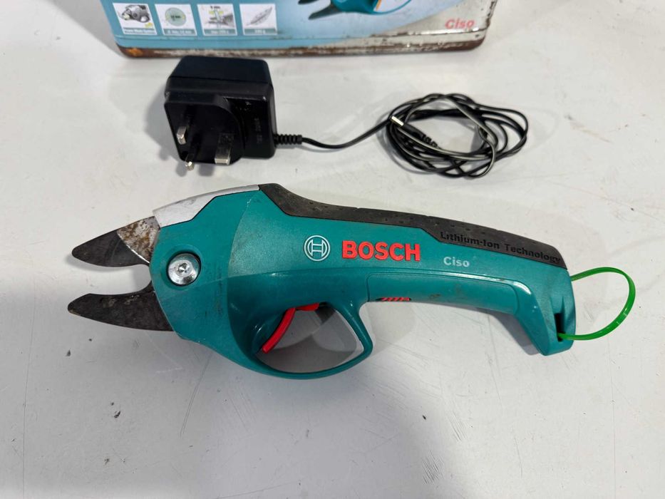 Ножица акумулаторна  BOSCH Ciso / 3.6 V li ion