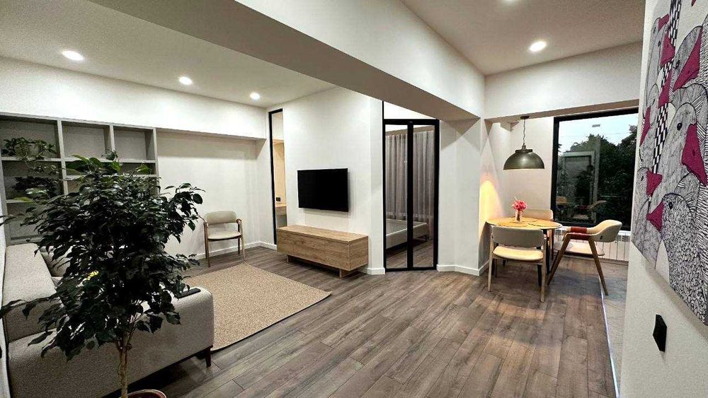 СРОЧНО сдаю 2-х ком кв-ру 5/9 с АВТОРСКИМ ремонтом на ул Нукус (P8)