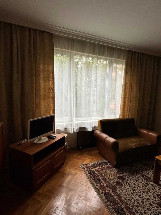 Дава се под наем Тристаен апартамент в София, Лозенец - 69 кв.м за 650 € - Снимка #2