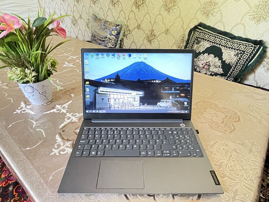 Lenovo ThinkBook