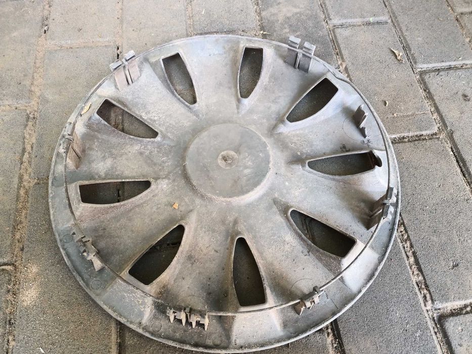 Продам колпаки для авто.