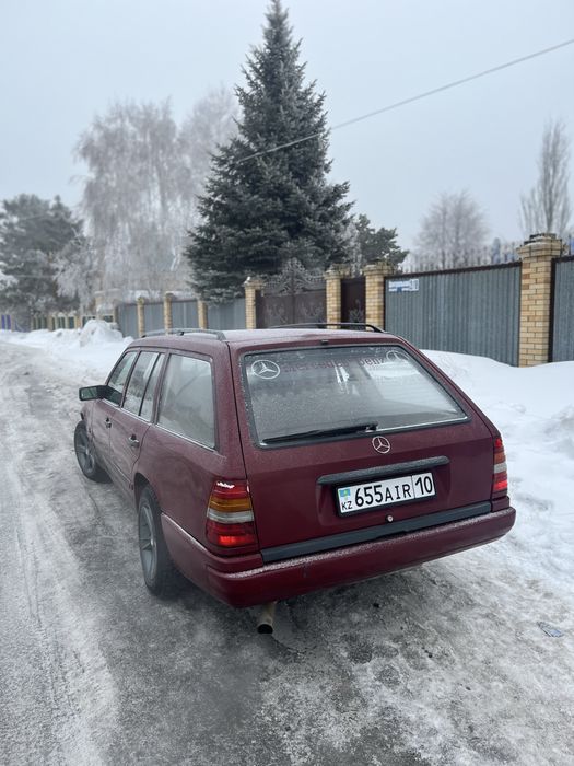Продам 124 мерседес универсал