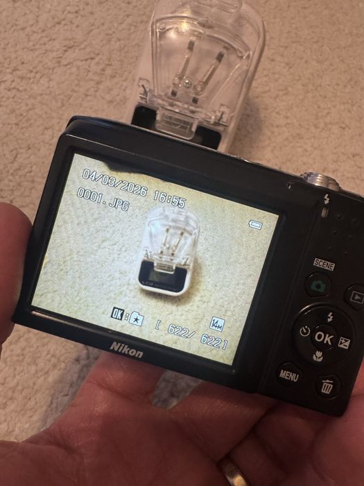 Nikon coolpix s2600 cu data si ora pe poza