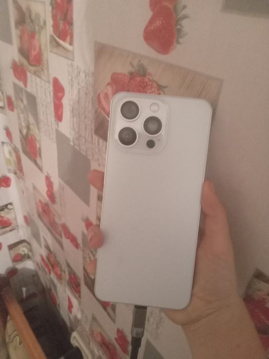 Айфон 16про макс на базе андроидв