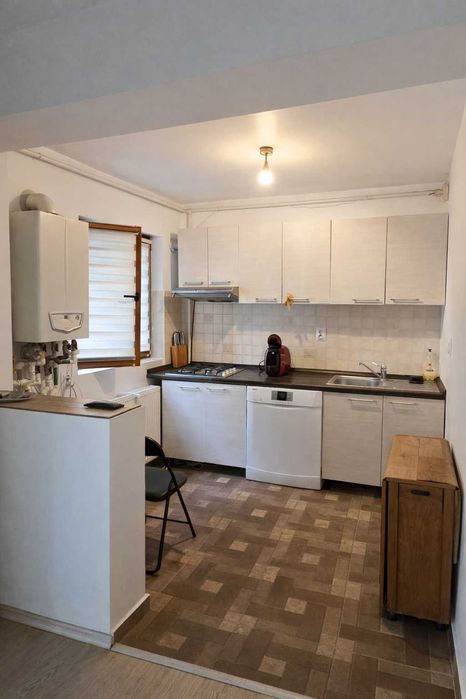 Garsonieră București 47 mp + 1 loc parcare , 69.500 euro, Etaj 1, 2012