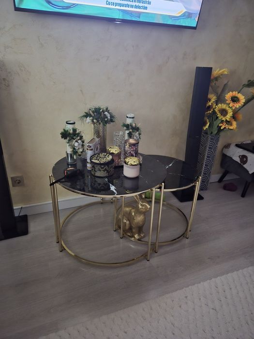 Set 2 mese cafea, sticla neagra marmorat  cu cadru  auriu