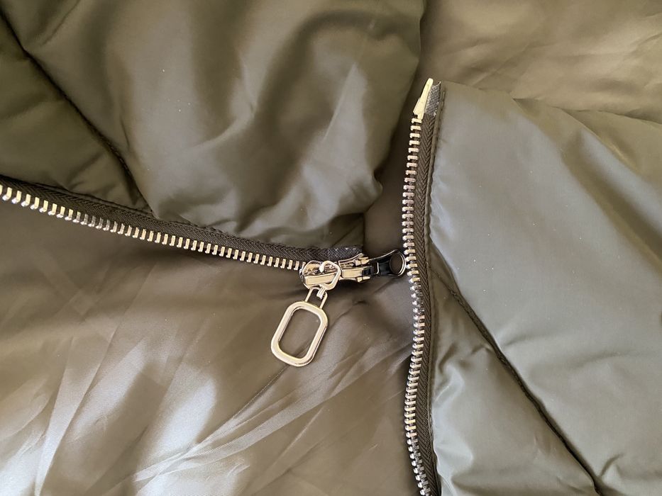 Куртка новая весенняя