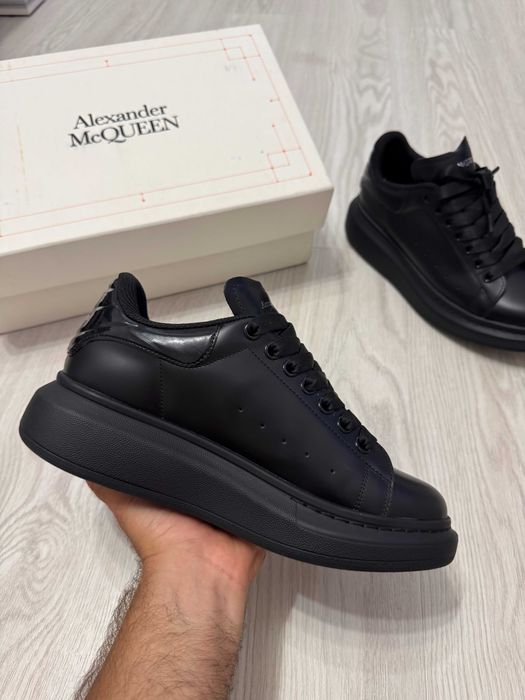 Adidasi Alexander Mc Queen l Produs NOU Premium din Piele - Full Box