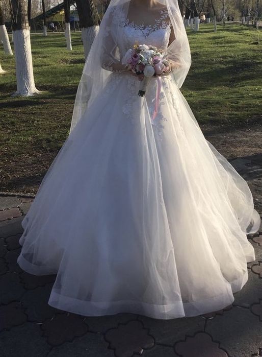 Продам красивое Свадебное платье