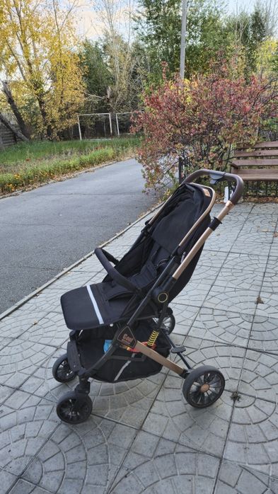Продам коляску летняя