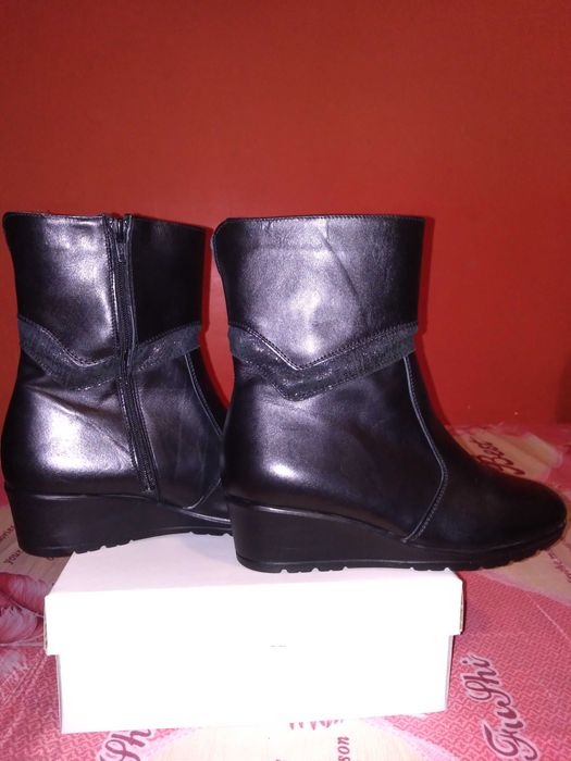 Cizme piele cu platforma imblanite nr 38 NOI