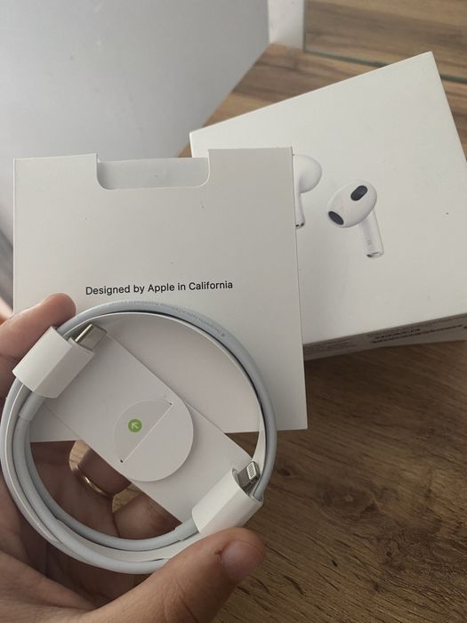 AirPods оригинал, полный комплект