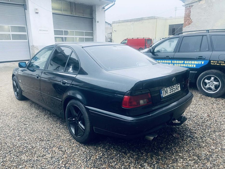 Vând urgent din motive familiare BMW E39 525d 163cp