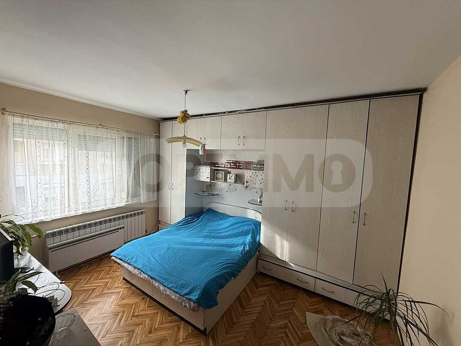 Тристаен апартамент в центъра на град Добрич