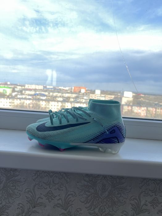 Продаю бутсы 39 размер