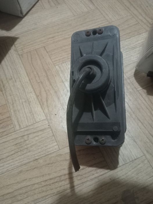 Продам противотуманные фары Ауди 80