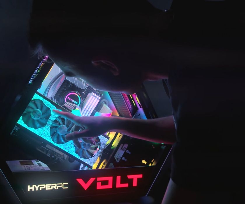 Компьютерный корпус, СЖО, блок питания.