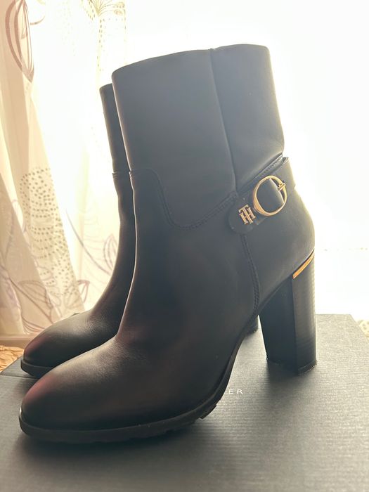 Черни боти на висок ток Tommy Hilfiger 38 номер