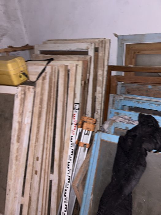 Продам оконные рамы