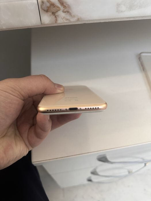 Iphone 8 64 gb gold
