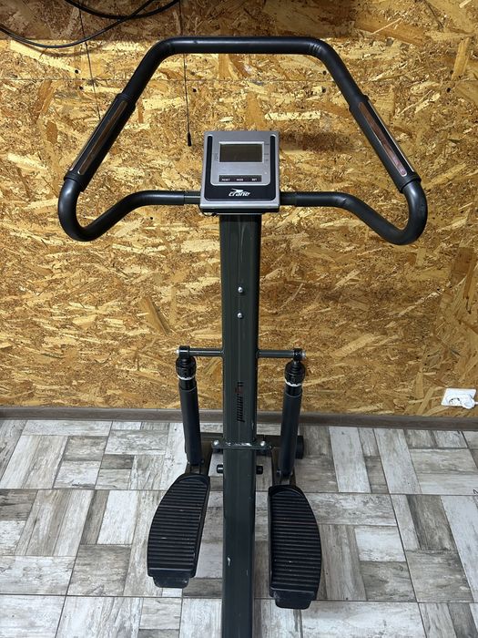 Stepper cu ghidon