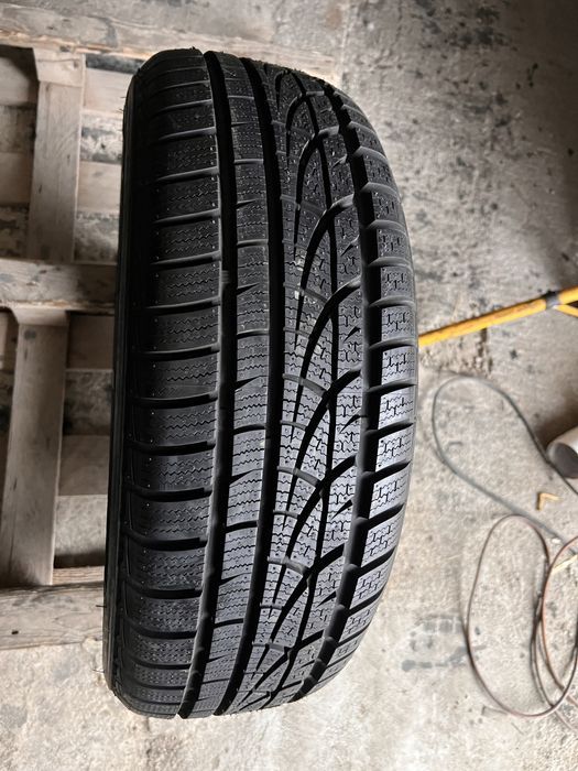 1 anvelopa iarna 205/60/15 , hankook , 8 mm