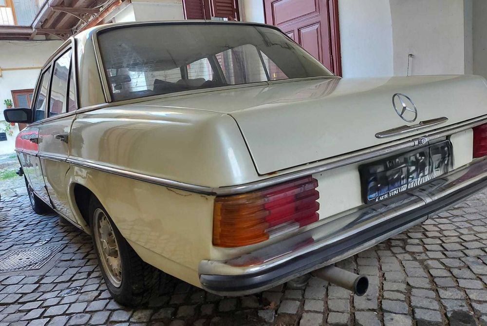 Vand Mercedes W115 300D