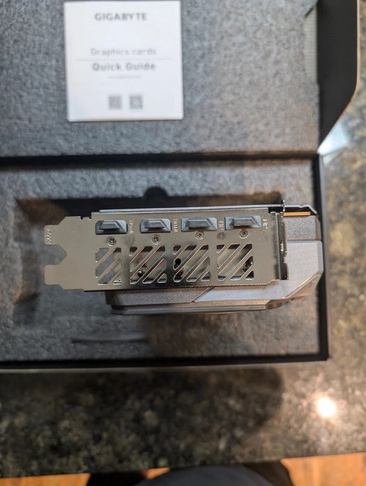 Rx 9070 xt gigabite gaming