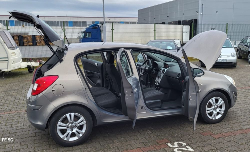 Opel Corsa 1.2 16v 86cp Euro5 5viteze  2013