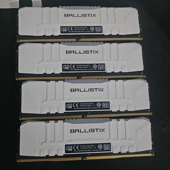 Crucial  ballistix ddr4 3600 4x8gb white бели