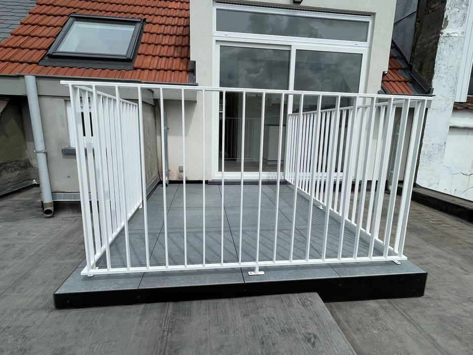 producator pergola carport copertina gard poarta scara balustrada