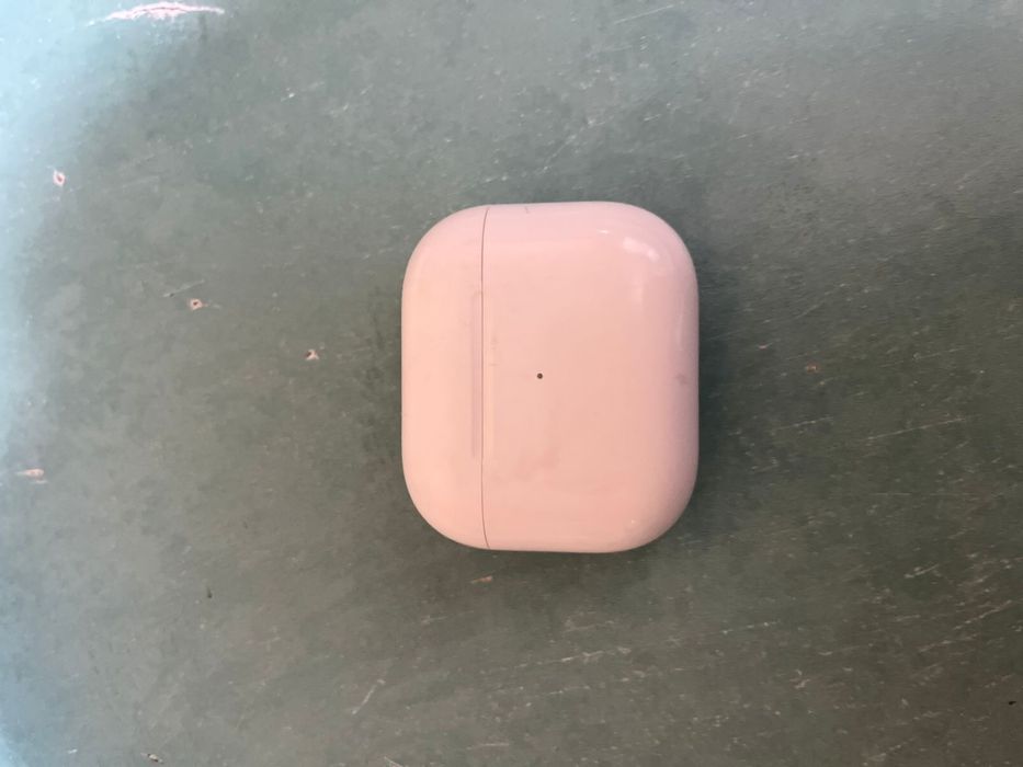 Airpods pro 3 продается