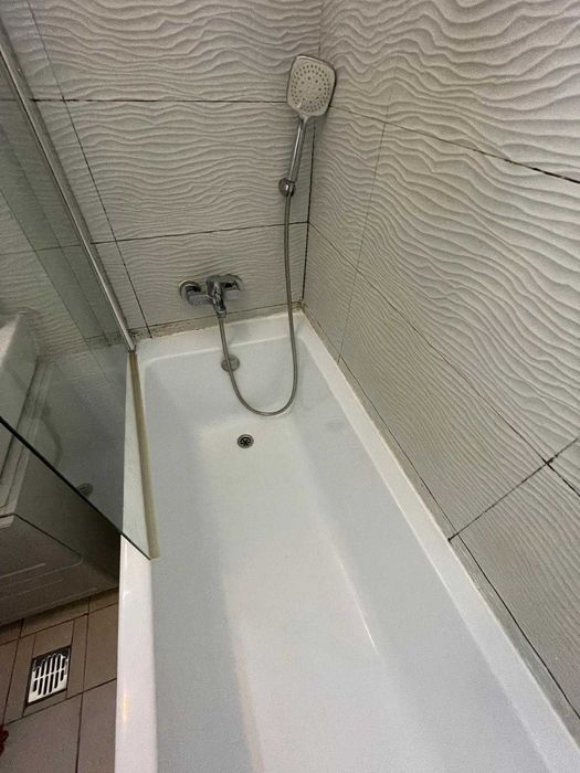 Gratis și urgent cada baie 170x69 și h 56+paravan sticla