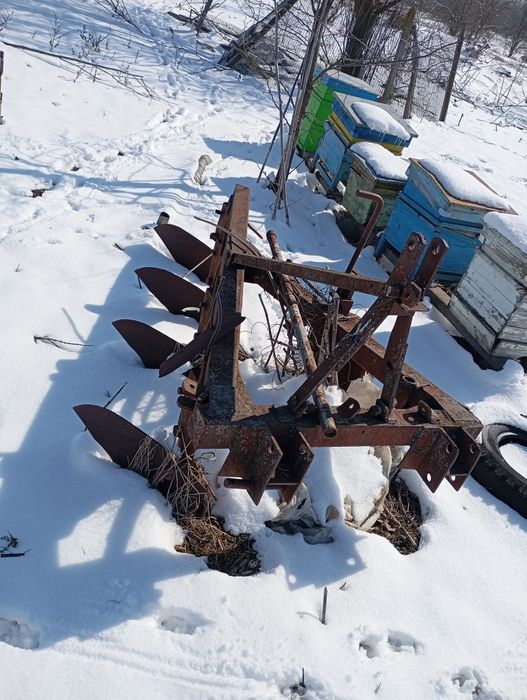 Плуг 4х25 добро състояние