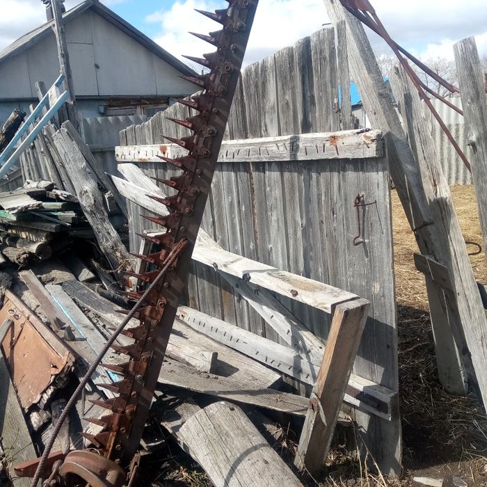 Продам комсу трактор