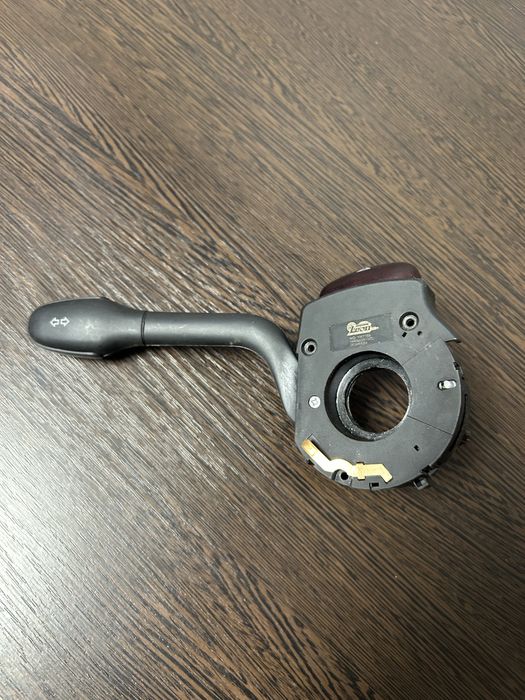 Продам гитару левую на гольф 3