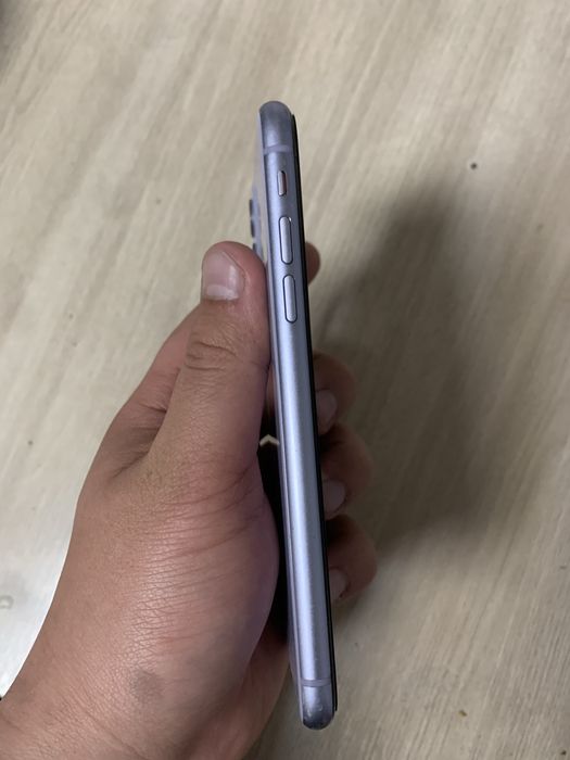 Iphone 11.  256 гб.  75 емкость