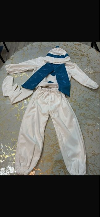 Новогодни костюм