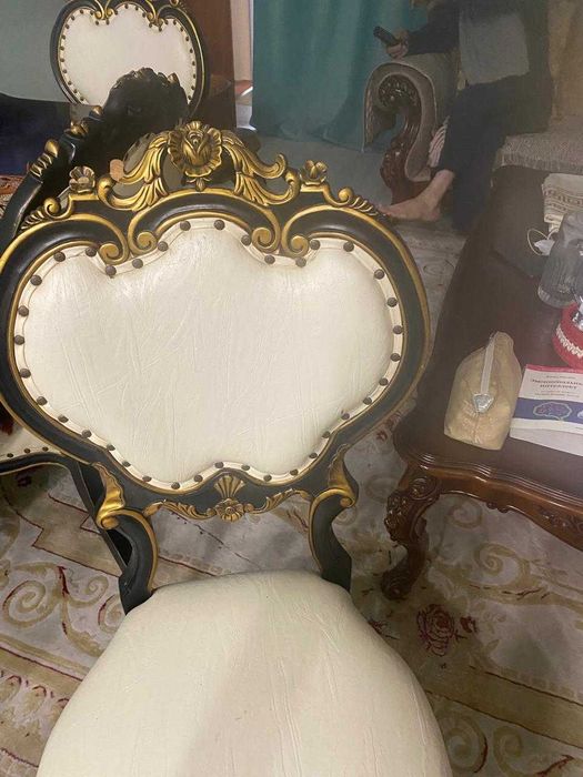 стол со  стульями