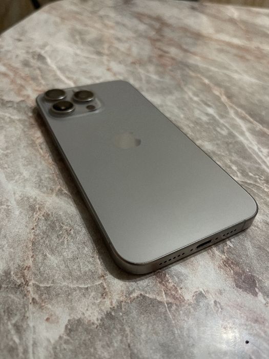 Srochna Sotiladi 15 pro max 256gb 87% yomkst !!!