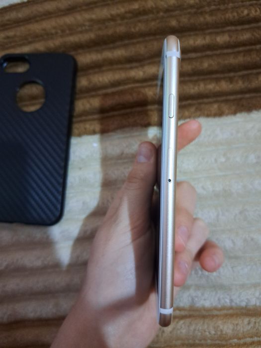 iPhone 7 в отличном состоянии